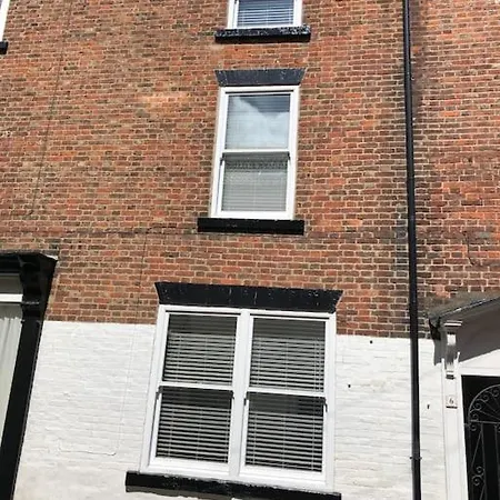 Дом отдыха Harbour Hideaway, Scarborough. Old Town *