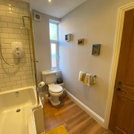 Harbour Hideaway, Scarborough. Old Town *