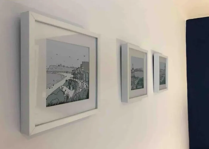 Harbour Hideaway, Scarborough. Old Town